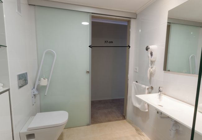 Apartment in Playa de Gandía - Fabulous beach condo amazing sea views,WIFI high speed, satelite, Kettle Apartment in Playa de Gandía - Fabulous beach condo amazing sea views,WIFI high speed, satelite, Kettle