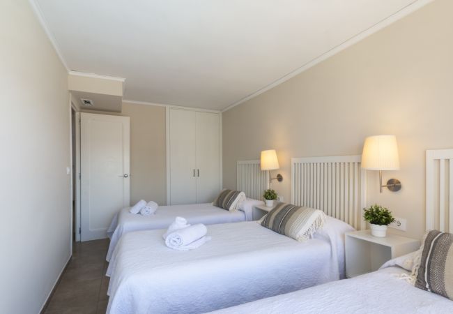 Apartment in Playa de Gandía - Fabulous beach condo amazing sea views,WIFI high speed, satelite, Kettle Apartment in Playa de Gandía - Fabulous beach condo amazing sea views,WIFI high speed, satelite, Kettle
