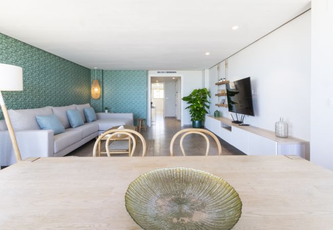 Apartment in Playa de Gandía - Fabulous beach condo amazing sea views,WIFI high speed, satelite, Kettle Apartment in Playa de Gandía - Fabulous beach condo amazing sea views,WIFI high speed, satelite, Kettle