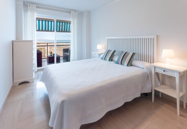 Apartment in Playa de Gandía - Apartment Sea views with free WiFi, HD TV. Fabulous! Apartment in Playa de Gandía - Apartment Sea views with free WiFi, HD TV. Fabulous!