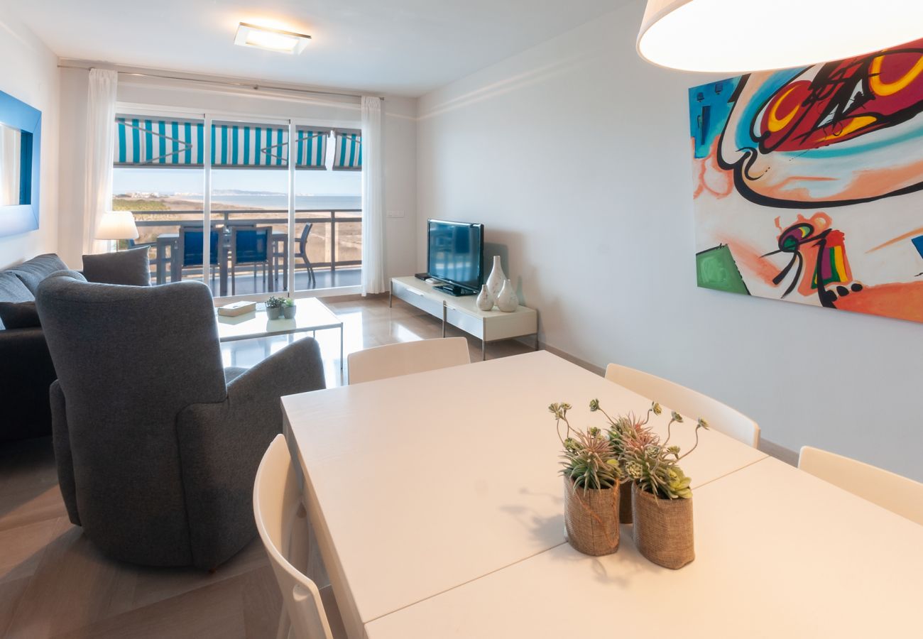 Apartment in Playa de Gandía - Apartment Sea views with free WiFi, HD TV. Fabulous!