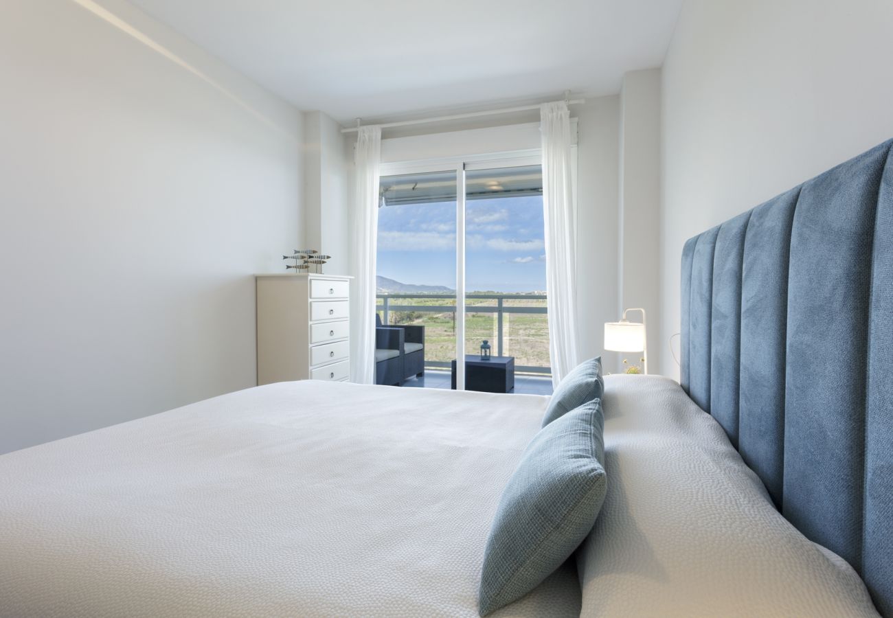 Apartment in Playa de Gandía - Apartment Sea views with, HD TV. - Only families