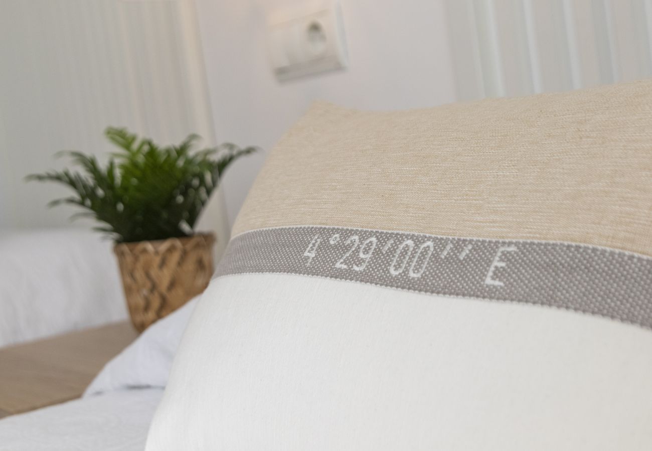 Apartment in Playa de Gandía - Panoramic Sea Views. Family Getaway To The Beach!