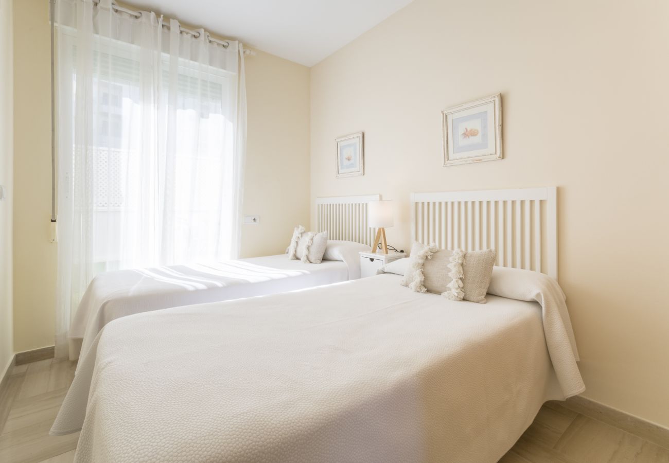 Apartment in Playa de Gandía - Fabulous beach condo for a great vacation. Amazing Sea Views!