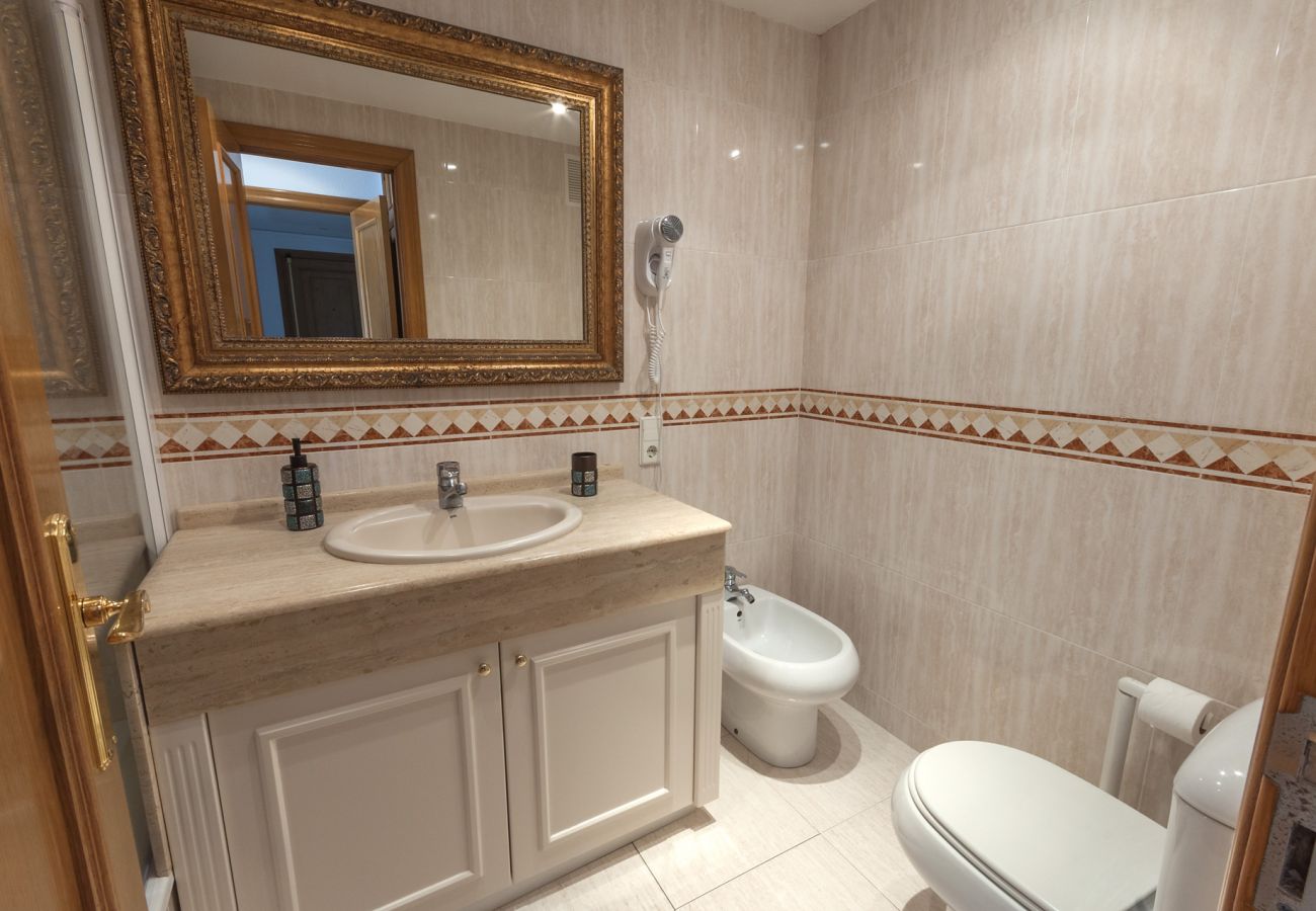 Apartment in Playa de Gandía - Ocean view condo located in front of the beach with sunny terrace