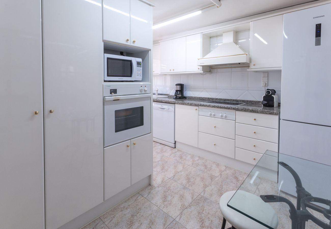 Apartment in Playa de Gandía - Ocean view condo located in front of the beach with sunny terrace