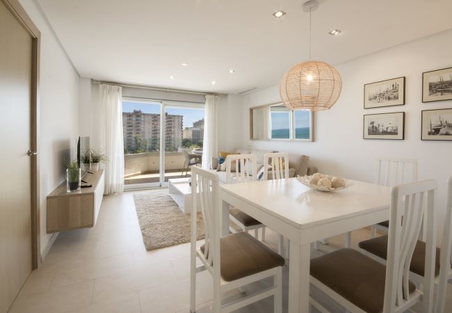Apartment in Playa de Gandía - Family Getaway To The Beach! Luxurious Seanfront Retreat. Apartment in Playa de Gandía - Family Getaway To The Beach! Luxurious Seanfront Retreat.