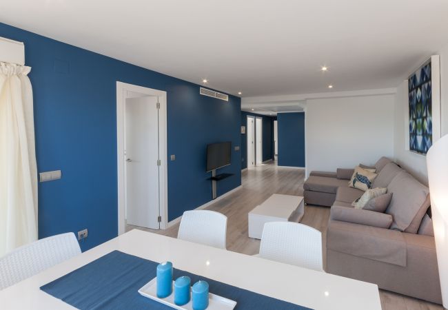 Apartment in Playa de Gandía - Fabulous beach condo for a great vacation. Sea views! Apartment in Playa de Gandía - Fabulous beach condo for a great vacation. Sea views!
