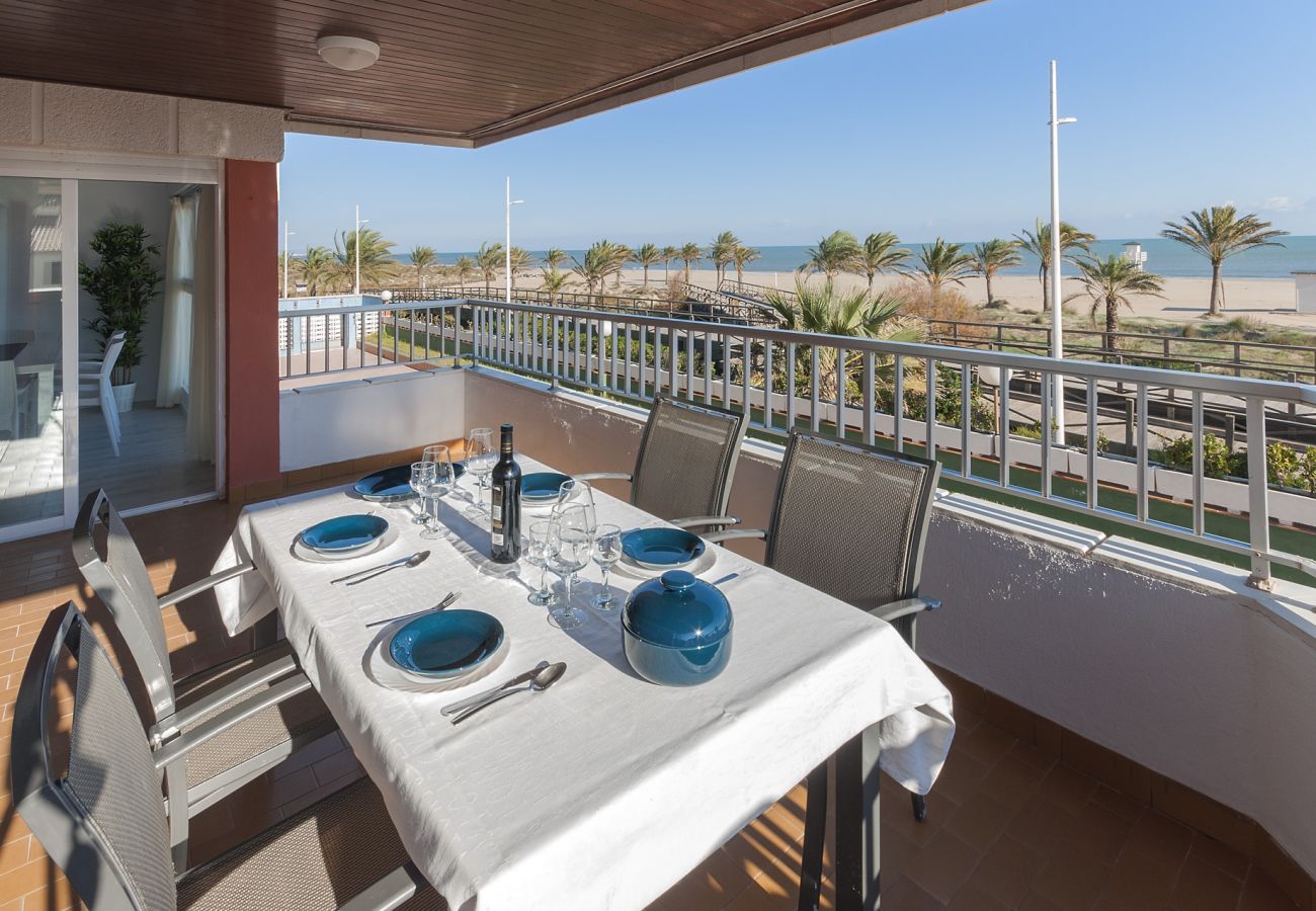 Apartment in Playa de Gandía - Fabulous beach condo for a great vacation. Sea views!