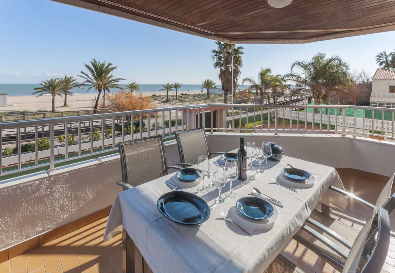 Apartment in Playa de Gandía - Fabulous beach condo for a great vacation. Sea views!