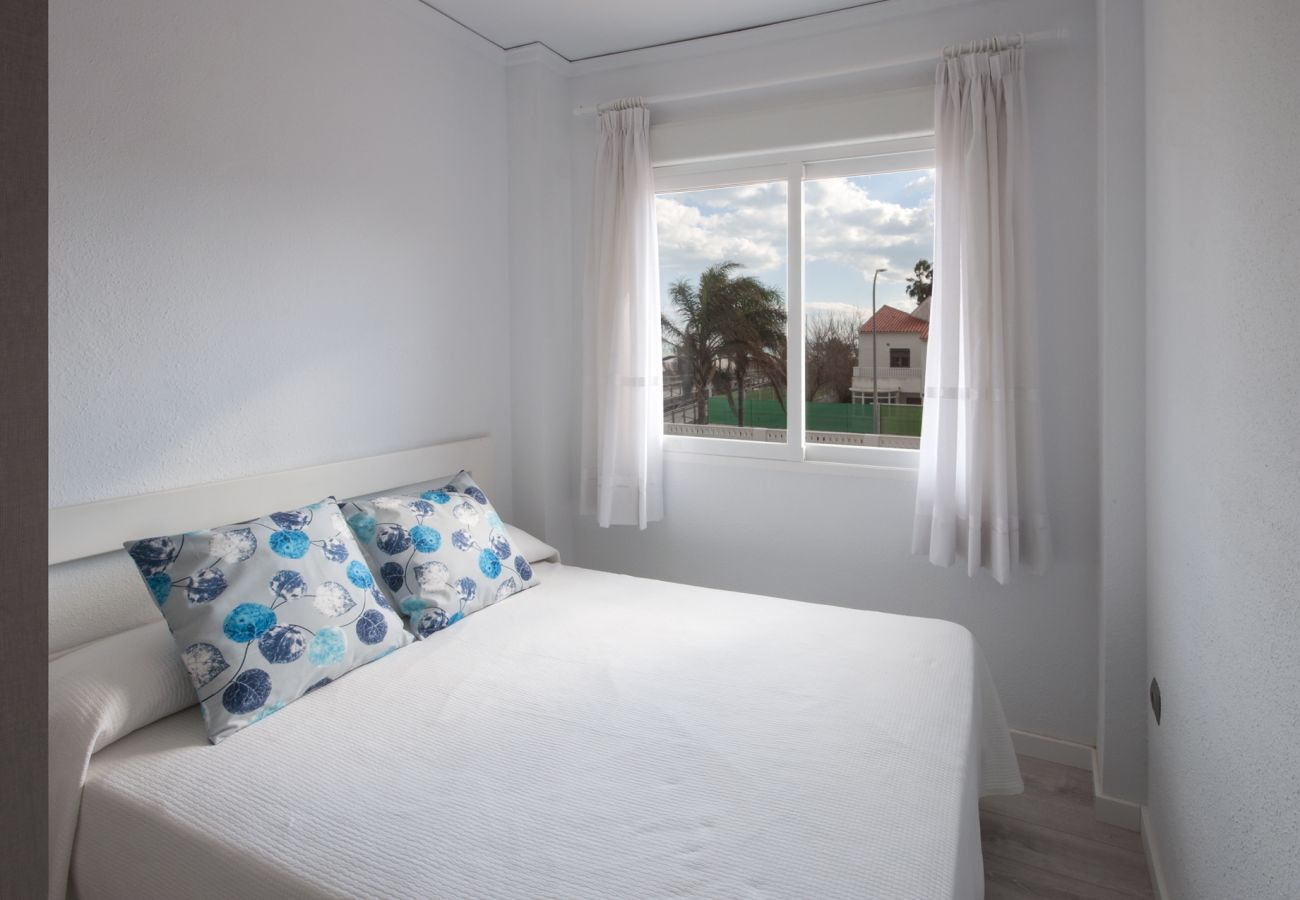 Apartment in Playa de Gandía - Fabulous beach condo for a great vacation. Sea views!
