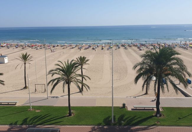 Apartment in Playa de Gandía - Oceanfront condo with amazing view in sunny terrace. Apartment in Playa de Gandía - Oceanfront condo with amazing view in sunny terrace.