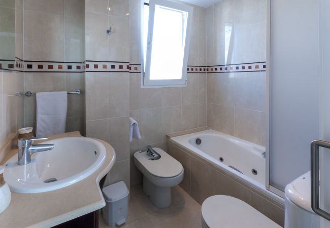 Apartment in Playa de Gandía - Oceanfront condo with amazing view in sunny terrace. Apartment in Playa de Gandía - Oceanfront condo with amazing view in sunny terrace.