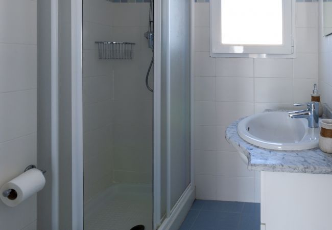 Apartment in Playa de Gandía - Oceanfront condo with amazing view in sunny terrace. Apartment in Playa de Gandía - Oceanfront condo with amazing view in sunny terrace.