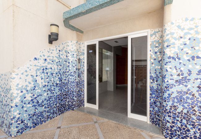 Apartment in Playa de Gandía - Oceanfront condo with amazing view in sunny terrace. Apartment in Playa de Gandía - Oceanfront condo with amazing view in sunny terrace.