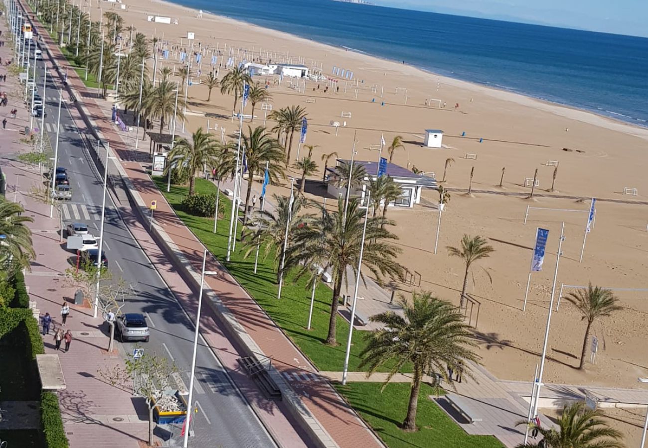 Apartment in Playa de Gandía - Oceanfront condo with amazing view in sunny terrace.