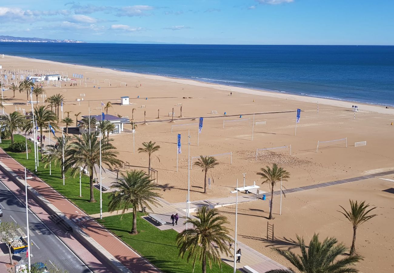 Apartment in Playa de Gandía - Oceanfront condo with amazing view in sunny terrace.