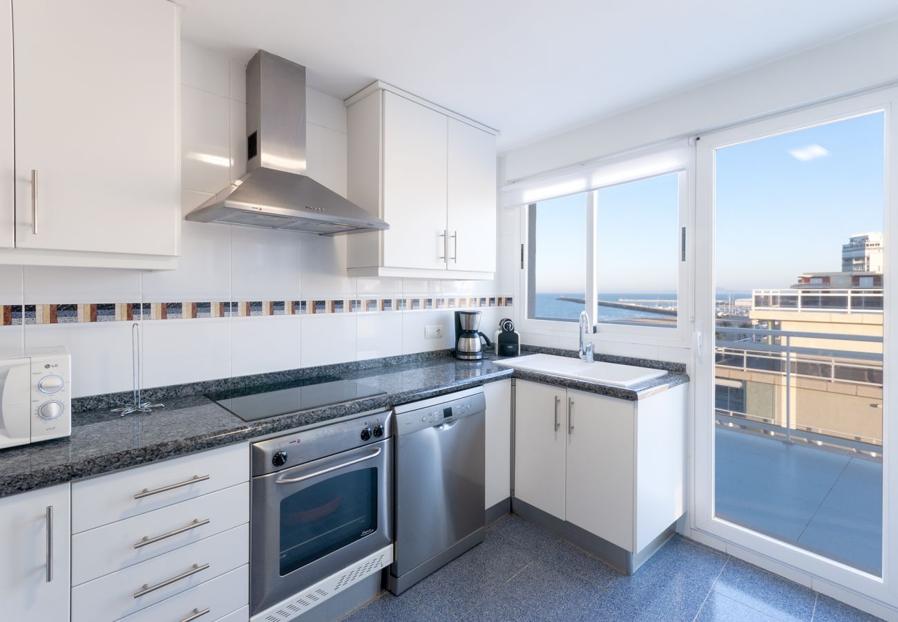 Apartment in Playa de Gandía - Oceanfront condo with amazing view in sunny terrace.