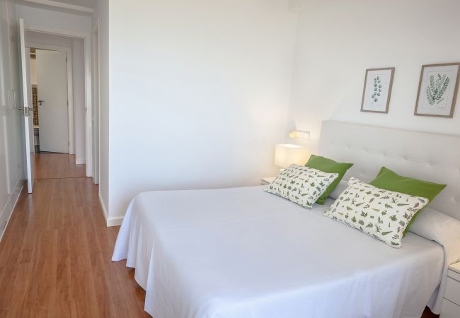 Apartment in Playa de Gandía - Ocean view condo located steps from the beach. Modern decoration! Apartment in Playa de Gandía - Ocean view condo located steps from the beach. Modern decoration!