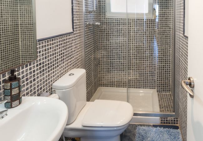 Apartment in Playa de Gandía - Ocean view condo located steps from the beach. Modern decoration! Apartment in Playa de Gandía - Ocean view condo located steps from the beach. Modern decoration!