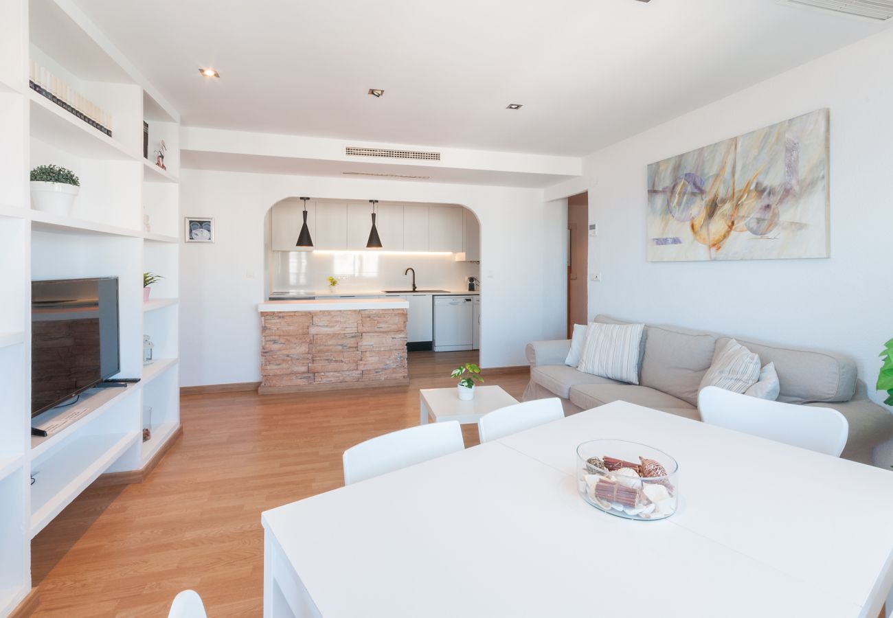 Apartment in Playa de Gandía - Ocean view condo located steps from the beach. Free WIFI