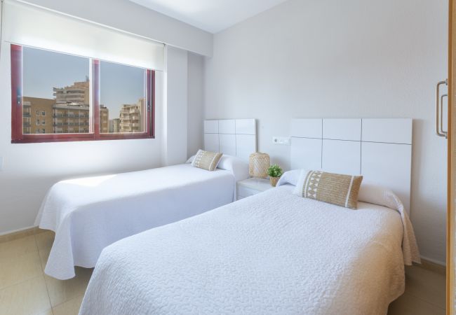 Apartment in Playa de Gandía - Beautiful property with 3 bedrooms. Swimming pool. Satellite TV. Wifi Apartment in Playa de Gandía - Beautiful property with 3 bedrooms. Swimming pool. Satellite TV. Wifi