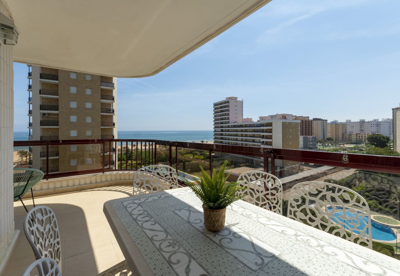 Apartment in Playa de Gandía - Beautiful property with 3 bedrooms. Swimming pool. Satellite TV. Wifi