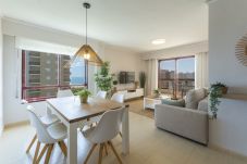 Apartment in Playa de Gandía - Beautiful property with 3 bedrooms. Swimming pool. Satellite TV. Wifi