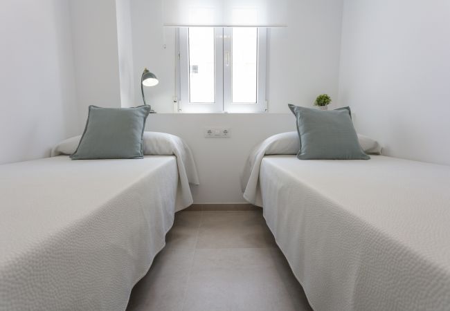 Apartment in Playa de Gandía - Fabulous beach condo for a great vacation. Elegant decoration! Apartment in Playa de Gandía - Fabulous beach condo for a great vacation. Elegant decoration!