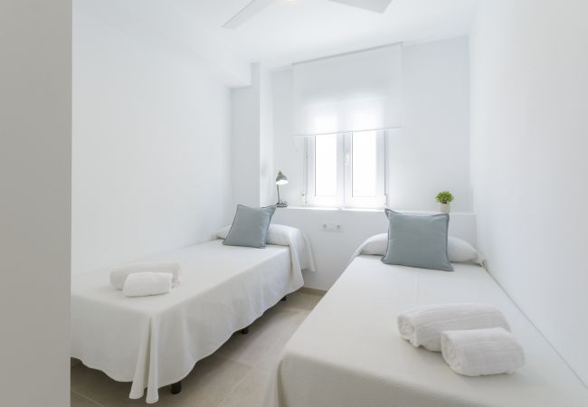 Apartment in Playa de Gandía - Fabulous beach condo for a great vacation. Elegant decoration! Apartment in Playa de Gandía - Fabulous beach condo for a great vacation. Elegant decoration!