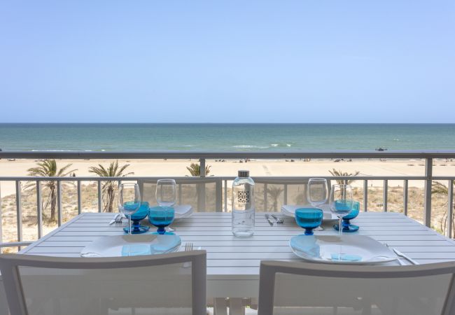 Apartment in Playa de Gandía - Fabulous beach condo for a great vacation. Elegant decoration! Apartment in Playa de Gandía - Fabulous beach condo for a great vacation. Elegant decoration!
