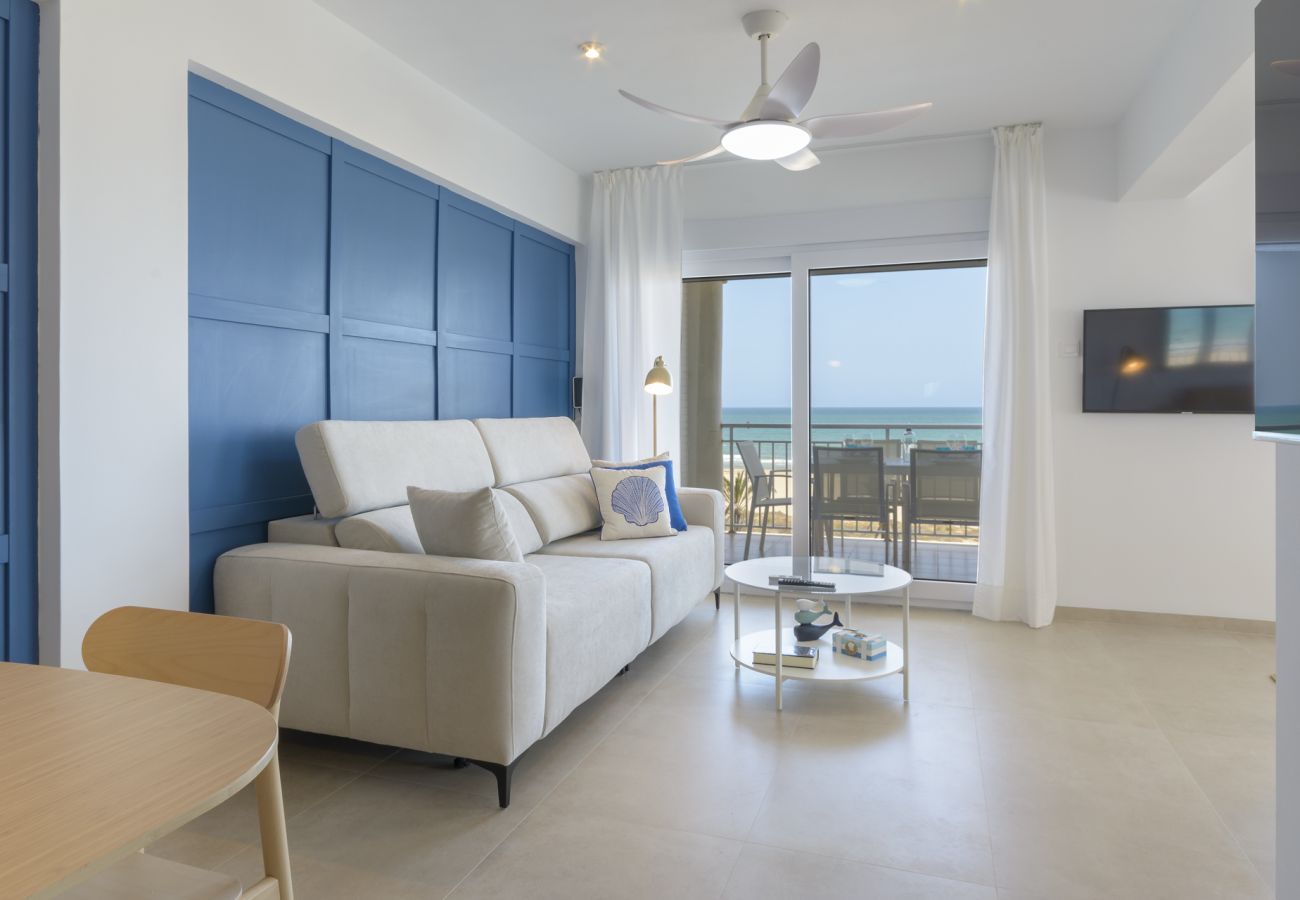 Apartment in Playa de Gandía - Fabulous beach condo for a great vacation. Elegant decoration!