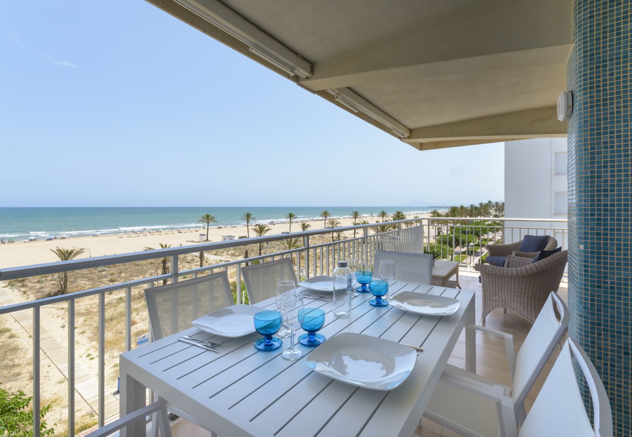 Apartment in Playa de Gandía - Fabulous beach condo for a great vacation. Elegant decoration!