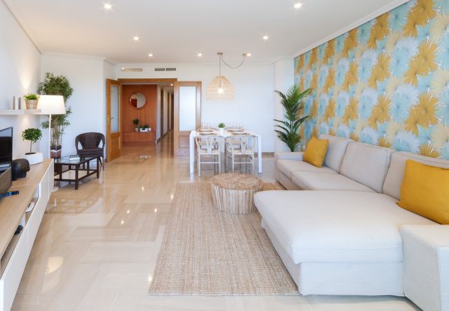 Apartment in Playa de Gandía - Ocean view condo located steps from the beach. Modern decoration! Apartment in Playa de Gandía - Ocean view condo located steps from the beach. Modern decoration!