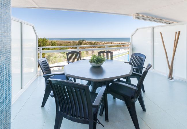 Apartment in Playa de Gandía - Ocean view condo located steps from the beach. Modern decoration! Apartment in Playa de Gandía - Ocean view condo located steps from the beach. Modern decoration!