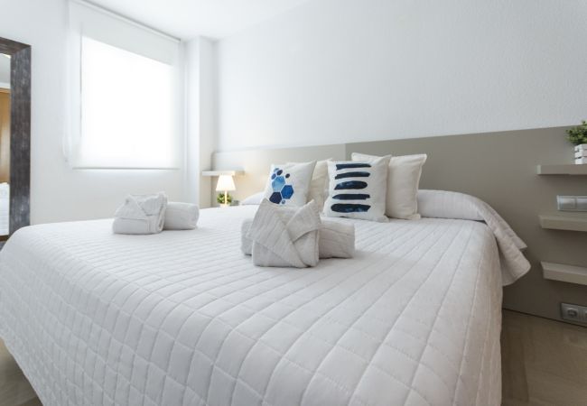 Apartment in Playa de Gandía - Ocean view condo located steps from the beach. Modern decoration! Apartment in Playa de Gandía - Ocean view condo located steps from the beach. Modern decoration!