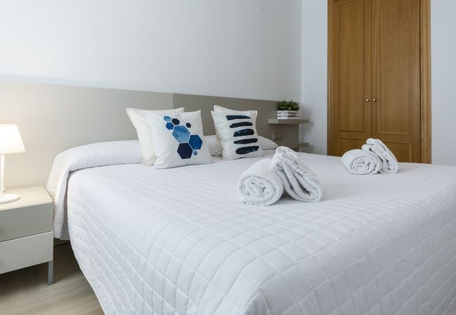 Apartment in Playa de Gandía - Ocean view condo located steps from the beach. Modern decoration! Apartment in Playa de Gandía - Ocean view condo located steps from the beach. Modern decoration!