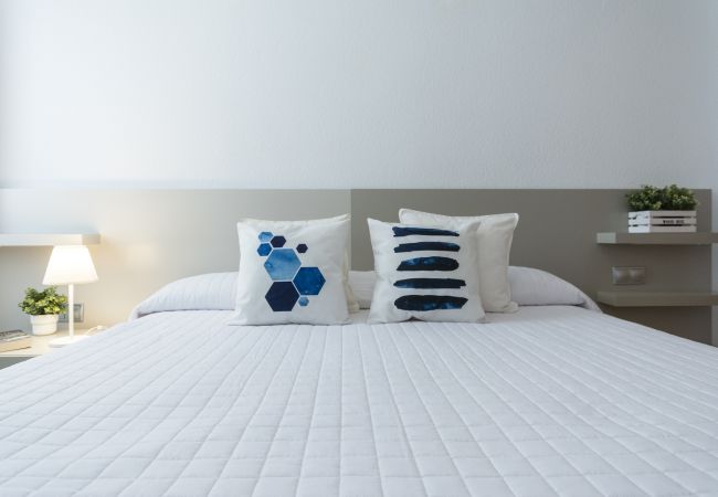 Apartment in Playa de Gandía - Ocean view condo located steps from the beach. Modern decoration! Apartment in Playa de Gandía - Ocean view condo located steps from the beach. Modern decoration!