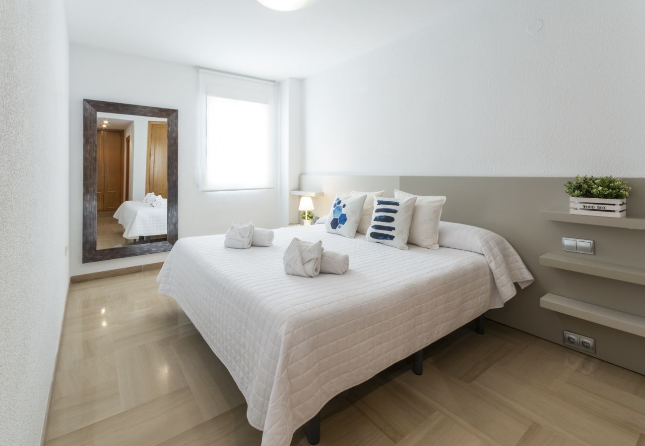 Apartment in Playa de Gandía - Ocean view condo located steps from the beach. Modern decoration!