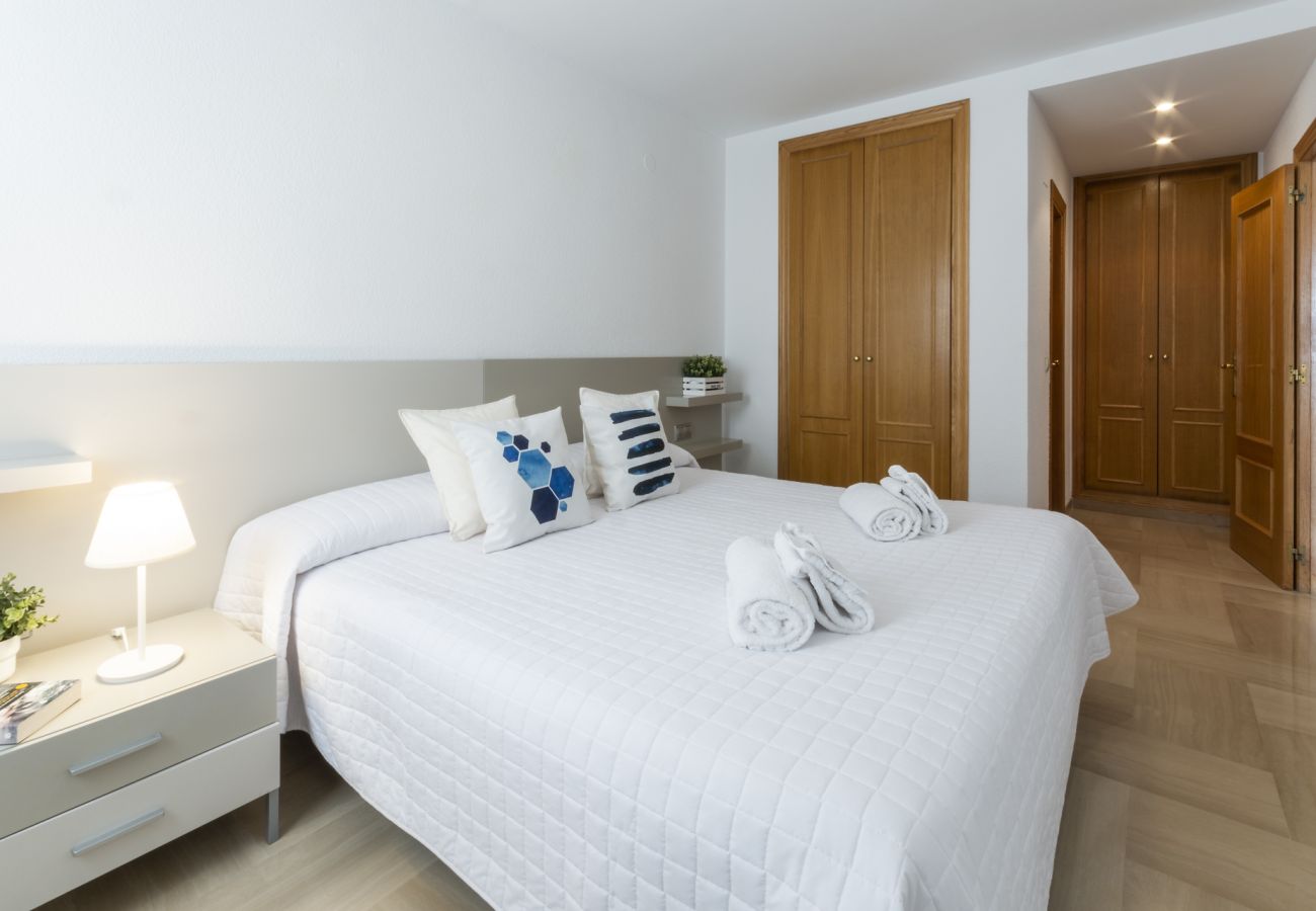 Apartment in Playa de Gandía - Ocean view condo located steps from the beach. Modern decoration!