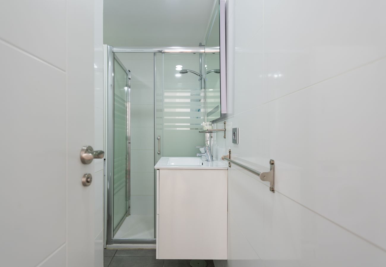 House in Las Palmas de Gran Canaria - Lovely balcony sea views By CanariasGetaway 