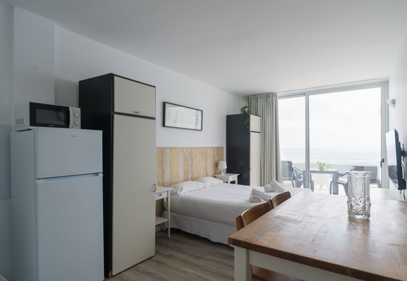 Studio in Las Palmas de Gran Canaria - Great terrace sea views By CanariasGetaway 