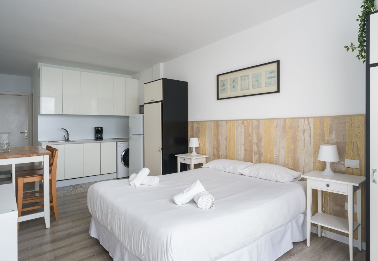 Studio in Las Palmas de Gran Canaria - Great terrace sea views By CanariasGetaway 