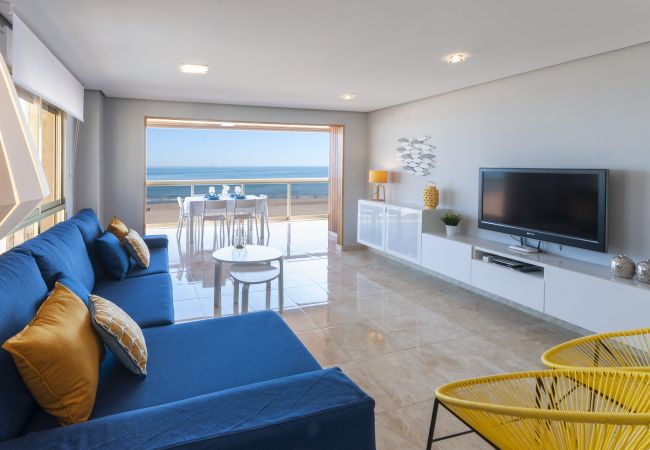 Apartment in Playa de Gandía - Amazing Oceanfront 3 Bedroom Condo Apartment in Playa de Gandía - Amazing Oceanfront 3 Bedroom Condo