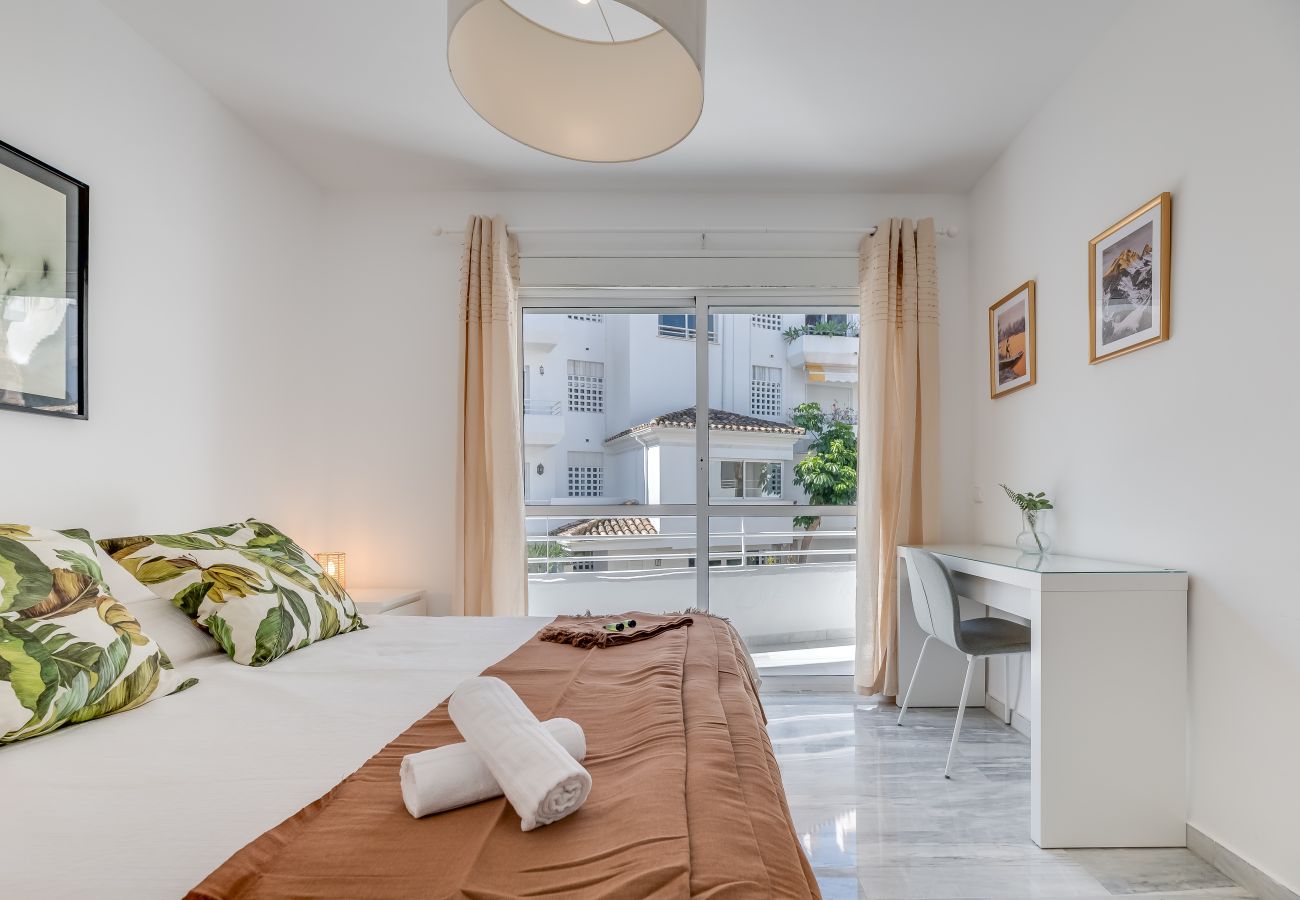 Apartment in San Pedro de Alcántara - Apartment of 3 bedrooms to 200 m beach