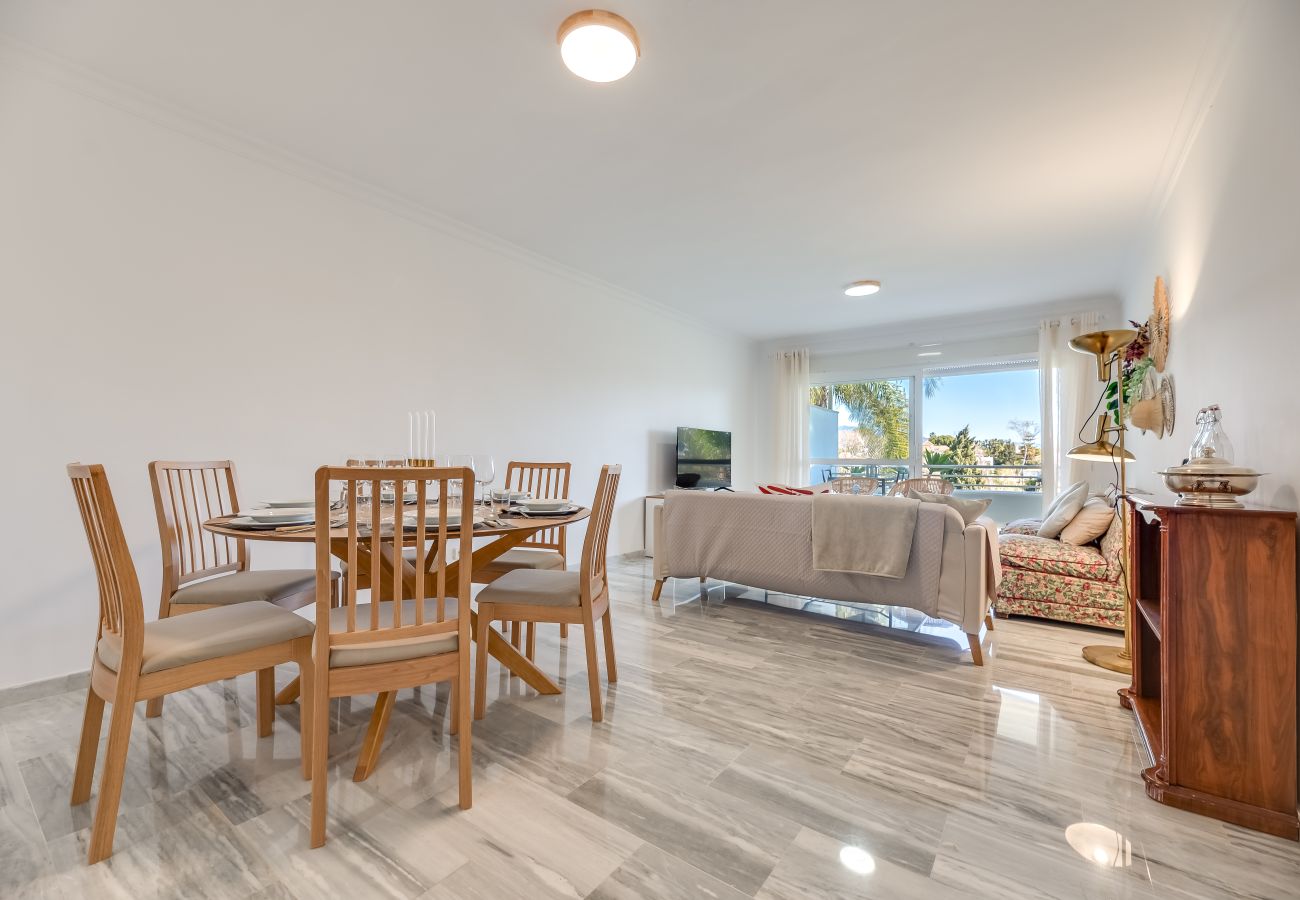 Apartment in San Pedro de Alcántara - Apartment of 3 bedrooms to 200 m beach