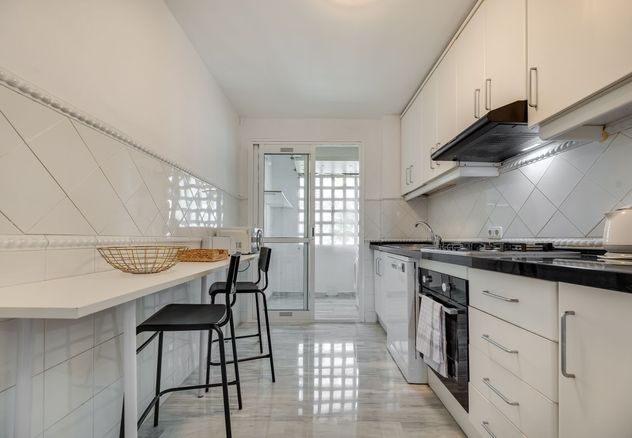 Apartment in San Pedro de Alcántara - Apartment of 3 bedrooms to 200 m beach