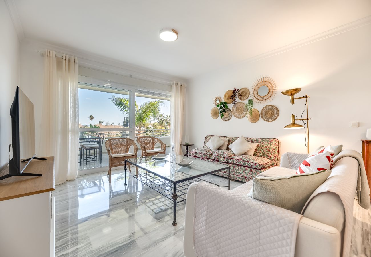 Apartment in San Pedro de Alcántara - Apartment of 3 bedrooms to 200 m beach