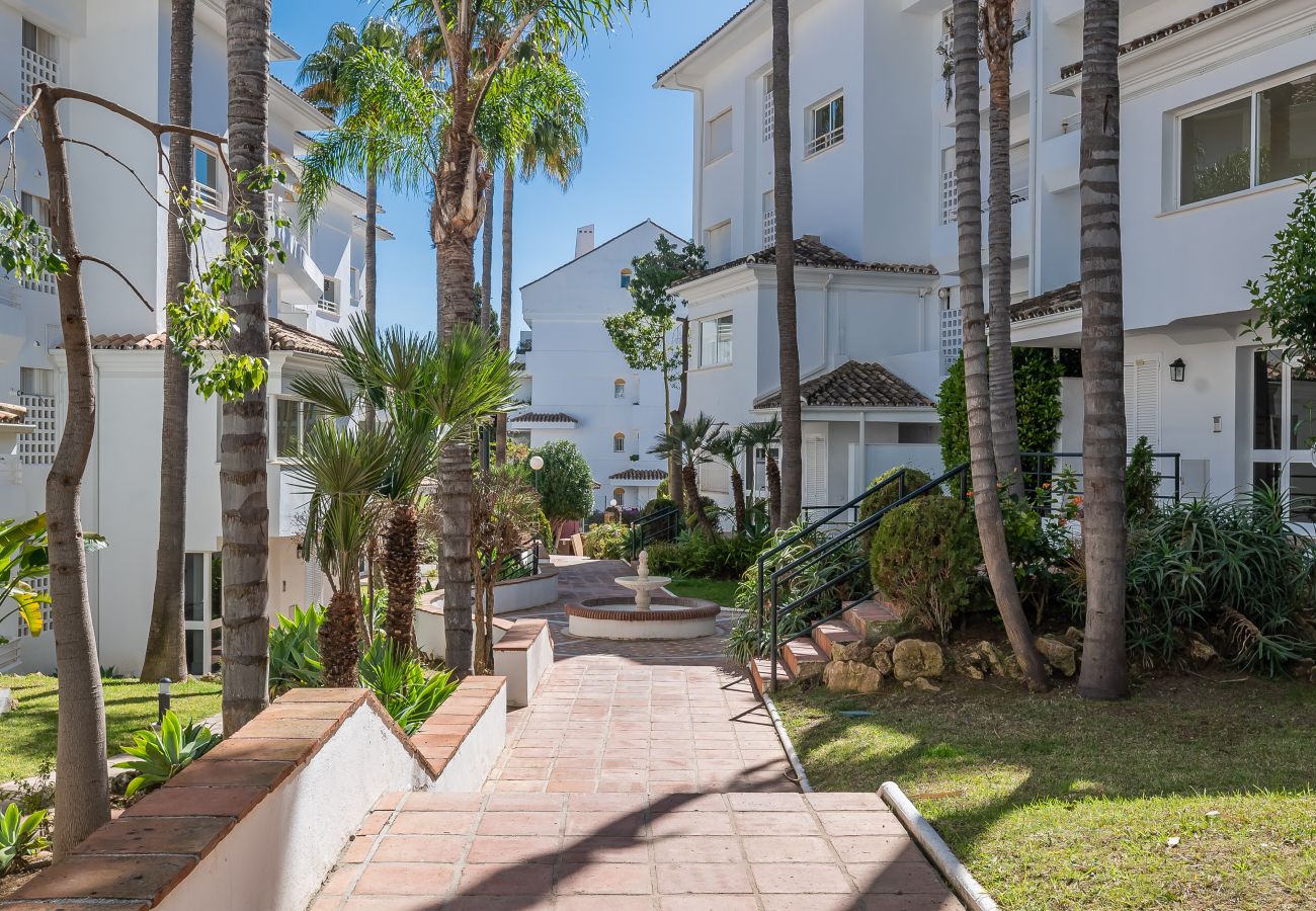 Apartment in San Pedro de Alcántara - Apartment of 3 bedrooms to 200 m beach