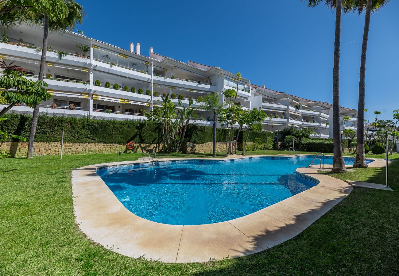 Apartment in San Pedro de Alcántara - Apartment of 3 bedrooms to 200 m beach